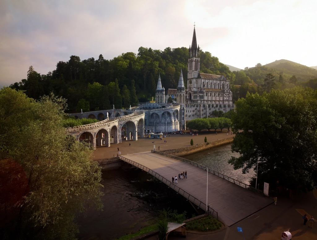 LOURDES-TARBES